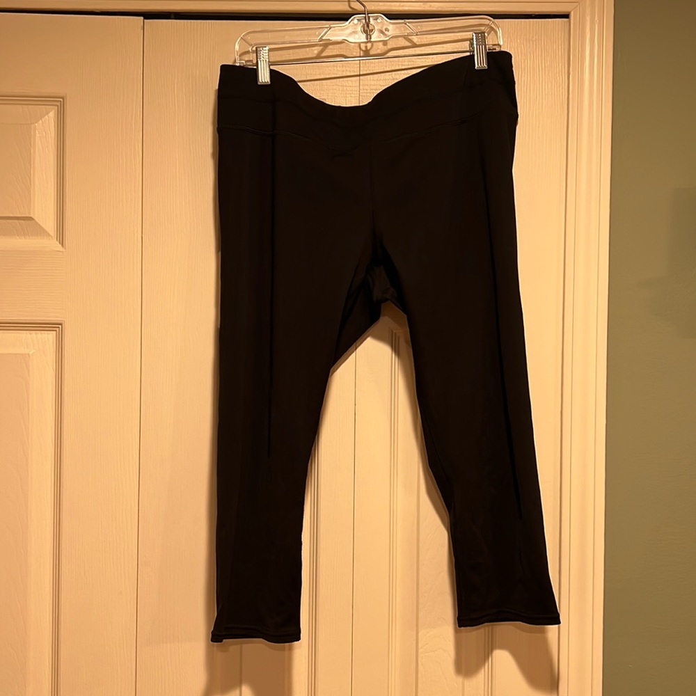 Athleta Crop Leggings